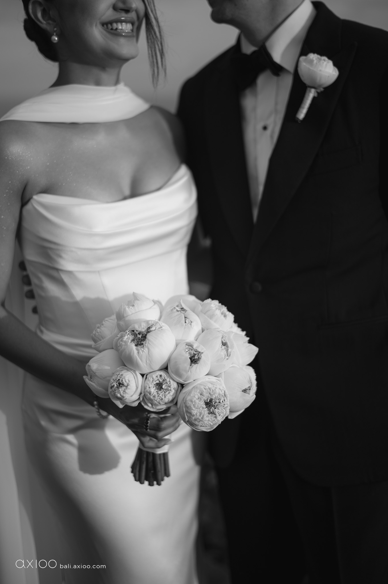 Axioo: In the Spur of the Moment